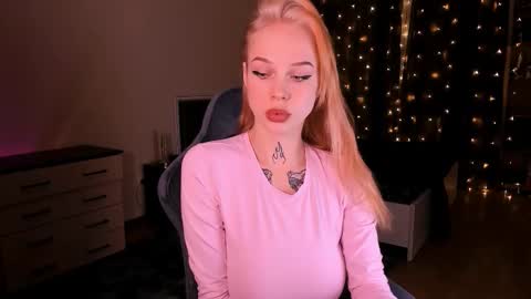 Snapshot of polusladkoye chatting on 20, 12, 2025 Megan.online online show from 20, 12, 2025