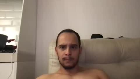 Snapshot of poormanbr chatting on 16, 10, 2025 poormanbr online show from 16, 10, 2025