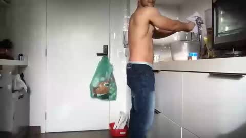 Snapshot of poormanbr chatting on 19, 10, 2025 poormanbr online show from 19, 10, 2025