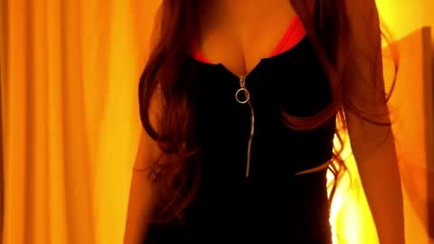 Snapshot of poppybloopy chatting on 8, 5, 2026 April online show from 8, 5, 2026