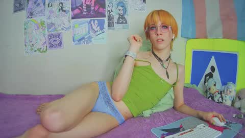 poppyfluffy online show from 8, 3, 2026