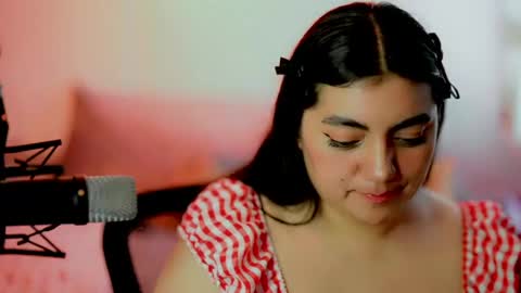 Poppy Kensington online show from 12, 5, 2026