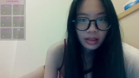 Snapshot of poppyluvuuu chatting on 28, 6, 2026 Poppyluvuuu online show from 28, 6, 2026