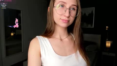 Elizabeth online show from 4, 11, 2025