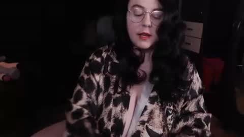 PoshMistres    online show from 8, 4, 2026