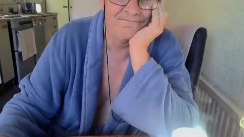 poshman65 online show from 24, 10, 2025