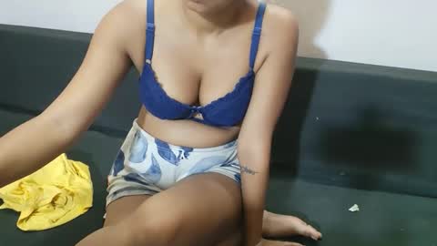 Snapshot of poulomi_das chatting on 5, 10, 2025 poulomi online show from 5, 10, 2025