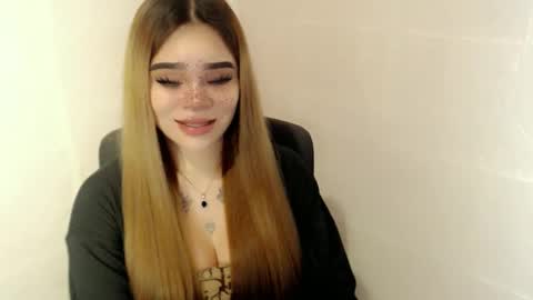 Snapshot of preciousangel69xxx chatting on 24, 4, 2026 MAXXINE online show from 24, 4, 2026