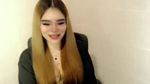 Snapshot of preciousangel69xxx chatting on 26, 4, 2026 MAXXINE online show from 26, 4, 2026