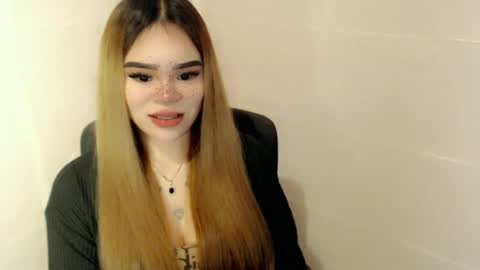 Snapshot of preciousangel69xxx chatting on 14, 5, 2026 MAXXINE online show from 14, 5, 2026