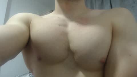Snapshot of preettyboyx chatting on 6, 12, 2024 JUAN online show from 6, 12, 2024