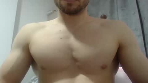 Snapshot of preettyboyx chatting on 12, 12, 2024 JUAN online show from 12, 12, 2024