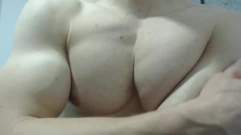 Snapshot of preettyboyx chatting on 19, 1, 2025 JUAN online show from 19, 1, 2025