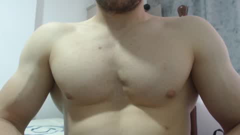 Snapshot of preettyboyx chatting on 1, 2, 2025 JUAN online show from 1, 2, 2025