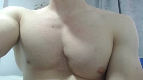 Snapshot of preettyboyx chatting on 1, 2, 2025 JUAN online show from 1, 2, 2025