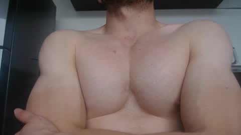 Snapshot of preettyboyx chatting on 11, 9, 2025 JUAN online show from 11, 9, 2025