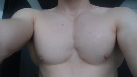 Snapshot of preettyboyx chatting on 14, 9, 2025 JUAN online show from 14, 9, 2025