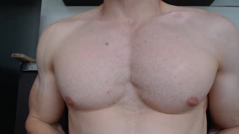 Snapshot of preettyboyx chatting on 2, 10, 2025 JUAN online show from 2, 10, 2025