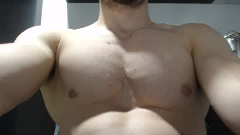 Snapshot of preettyboyx chatting on 12, 10, 2025 JUAN online show from 12, 10, 2025