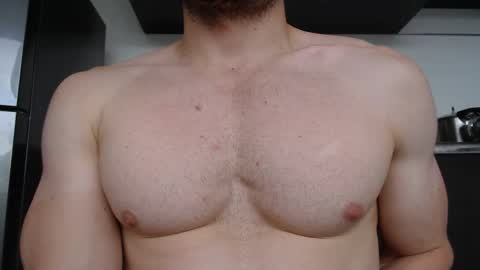 Snapshot of preettyboyx chatting on 13, 10, 2025 JUAN online show from 13, 10, 2025