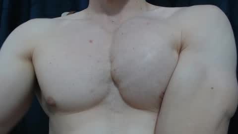 Snapshot of preettyboyx chatting on 14, 10, 2025 JUAN online show from 14, 10, 2025
