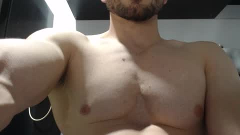 Snapshot of preettyboyx chatting on 18, 10, 2025 JUAN online show from 18, 10, 2025