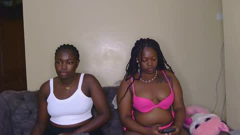 Snapshot of preetycookie chatting on 5, 2, 2025 Lilly online show from 5, 2, 2025