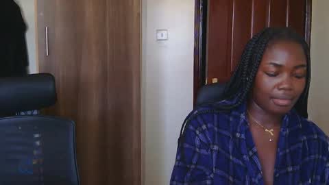 Snapshot of preetycookie chatting on 6, 3, 2025 Lilly online show from 6, 3, 2025