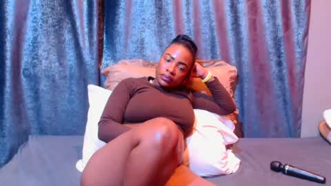 Snapshot of preggynwild chatting on 11, 7, 2026 preggynwild online show from 11, 7, 2026