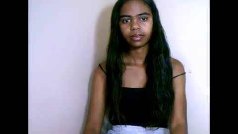 prettiethalia online show from 27, 10, 2025