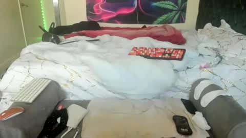 Yasmine pretty online show from 8, 4, 2026