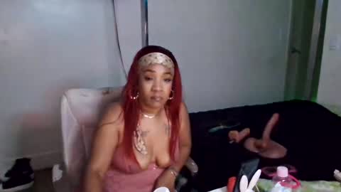 Snapshot of pretty69queen chatting on 22, 7, 2026 Yasmine pretty online show from 22, 7, 2026