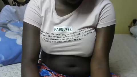 Snapshot of pretty_barbz chatting on 15, 10, 2025 pretty_barbz online show from 15, 10, 2025