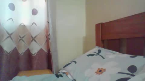 Snapshot of pretty_beib chatting on 11, 11, 2025 Karol online show from 11, 11, 2025