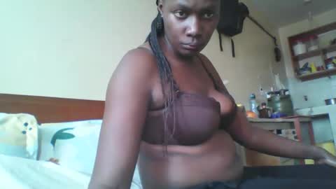 Snapshot of pretty_beib chatting on 13, 11, 2025 Karol online show from 13, 11, 2025