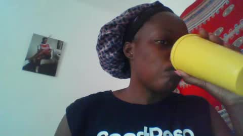 Snapshot of pretty_beib chatting on 16, 7, 2026 Karol online show from 16, 7, 2026