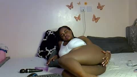 pretty_daina3 online show from 5, 11, 2025