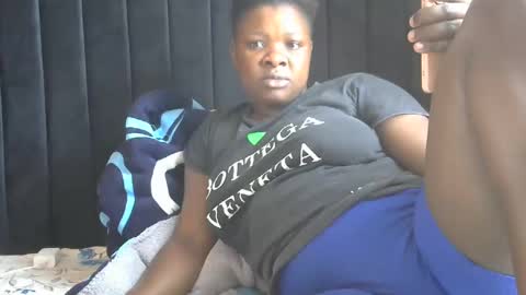 Snapshot of pretty_gaal chatting on 11, 12, 2024 pretty_gaal online show from 11, 12, 2024