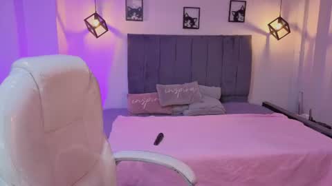 Snapshot of pretty_johnson_ chatting on 13, 6, 2026 pretty online show from 13, 6, 2026