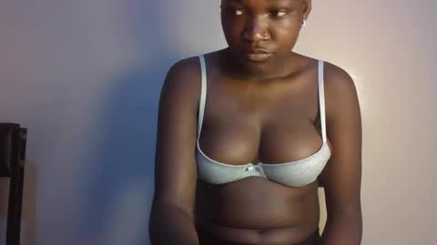 pretty_lucie online show from 9, 4, 2026