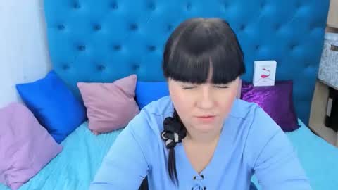 pretty_malika online show from 8, 10, 2025