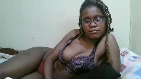 Snapshot of pretty_mellan chatting on 19, 2, 2025 pretty_mellan online show from 19, 2, 2025