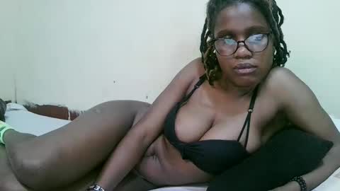 Snapshot of pretty_mellan chatting on 27, 2, 2025 pretty_mellan online show from 27, 2, 2025
