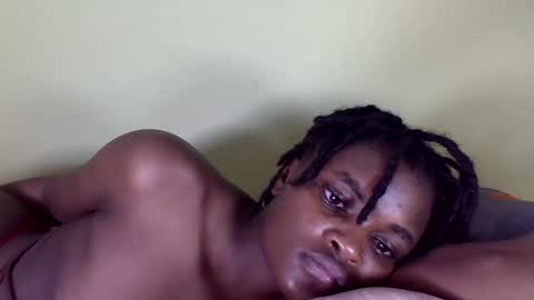 pretty_miya online show from 19, 12, 2024