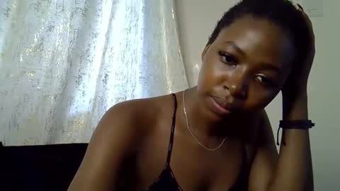 Snapshot of pretty_petite24 chatting on 15, 5, 2026 pretty_petite24 online show from 15, 5, 2026