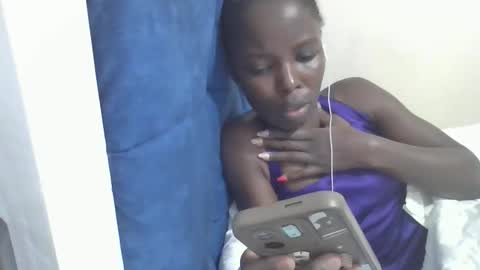 Snapshot of pretty_petite_ebony chatting on 21, 4, 2026 pretty_petite_ebony online show from 21, 4, 2026
