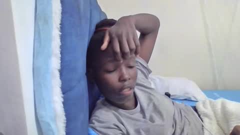 Snapshot of pretty_petite_ebony chatting on 4, 5, 2026 pretty_petite_ebony online show from 4, 5, 2026