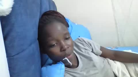 Snapshot of pretty_petite_ebony chatting on 4, 5, 2026 pretty_petite_ebony online show from 4, 5, 2026