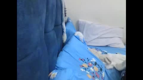 Snapshot of pretty_petite_ebony chatting on 19, 5, 2026 pretty_petite_ebony online show from 19, 5, 2026