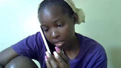 Snapshot of pretty_pussy2 chatting on 24, 2, 2025 Essy online show from 24, 2, 2025